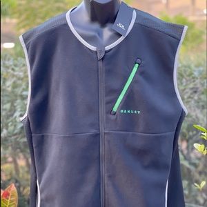OAKLEY MENS HYBRID PILE VEST BLACK/GRAY‎